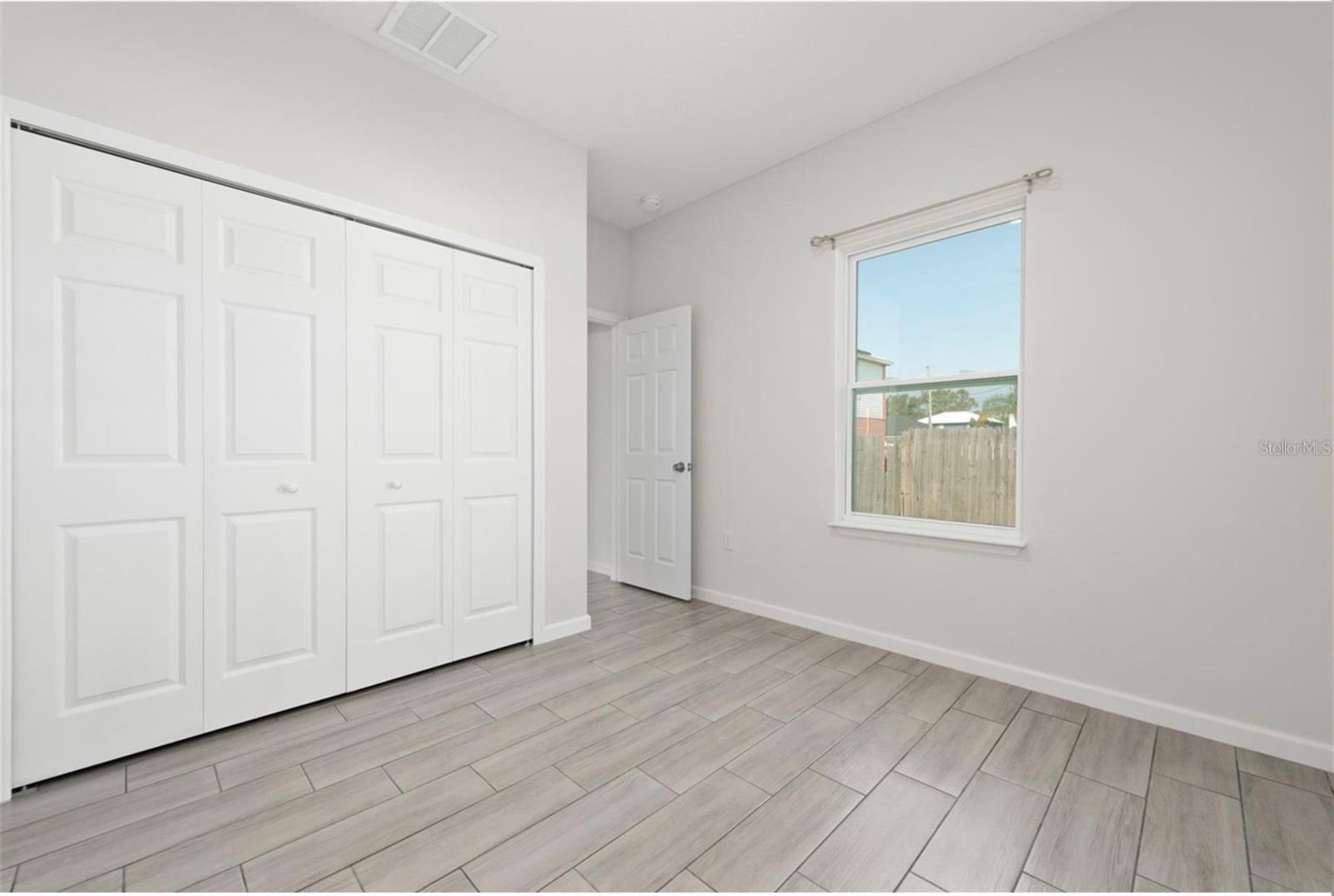 Image 20 of 35 For 719 Martin Lane