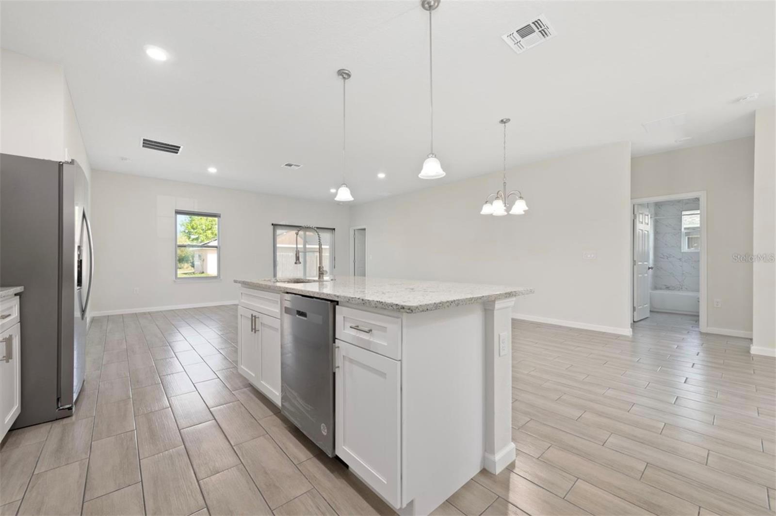 Image 9 of 35 For 719 Martin Lane