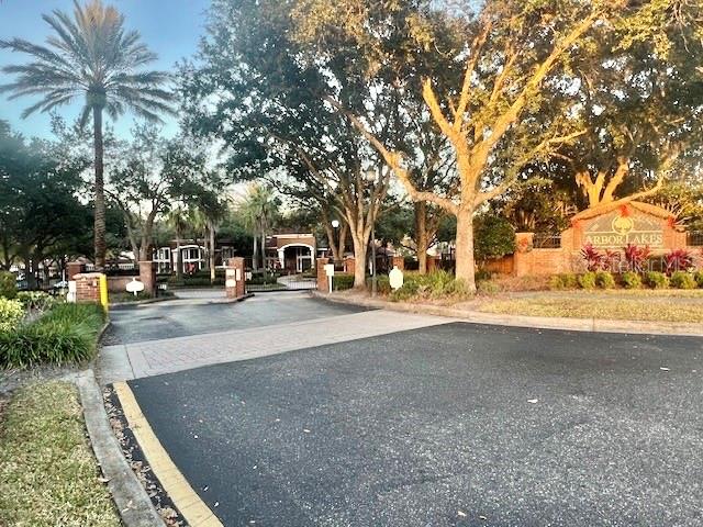 Image 18 of 19 For 424 Arbor Lakes Circle 424