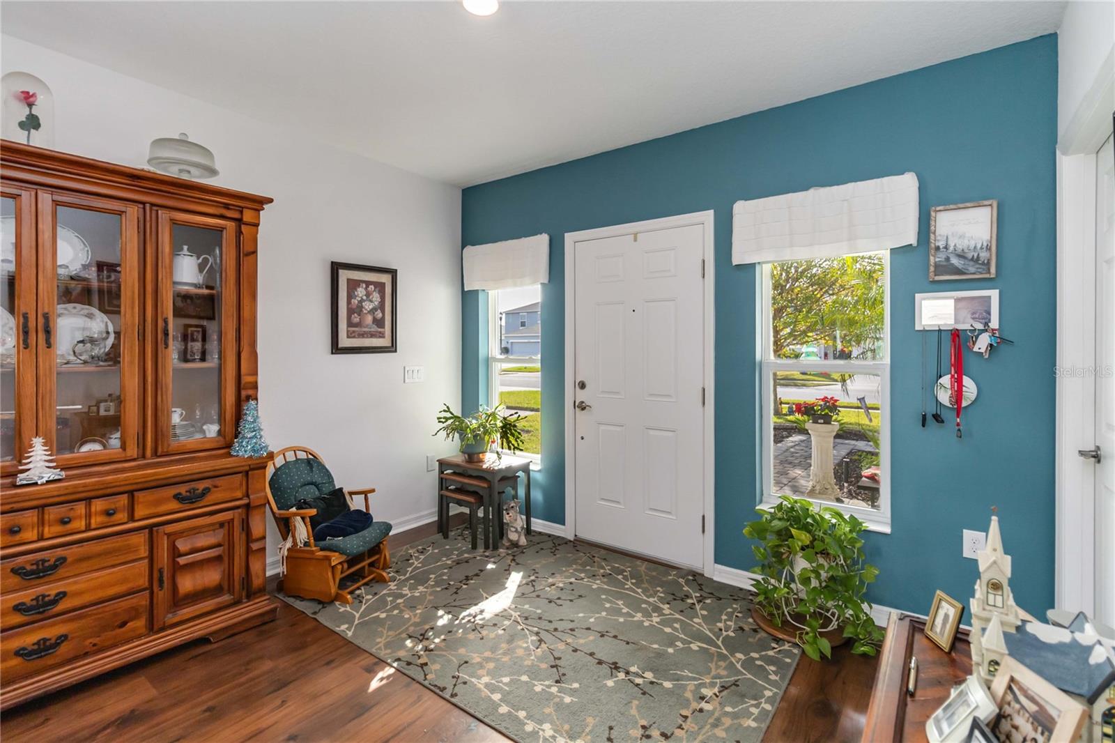 Image 3 of 38 For 2879 Parkfield Road