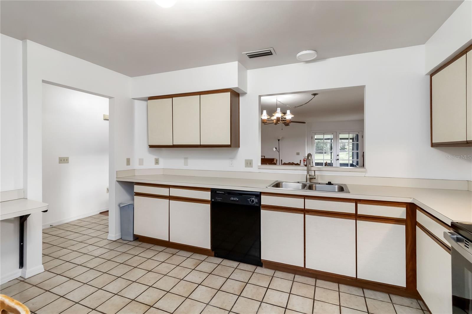 Image 12 of 30 For 4207 Hamilton Court