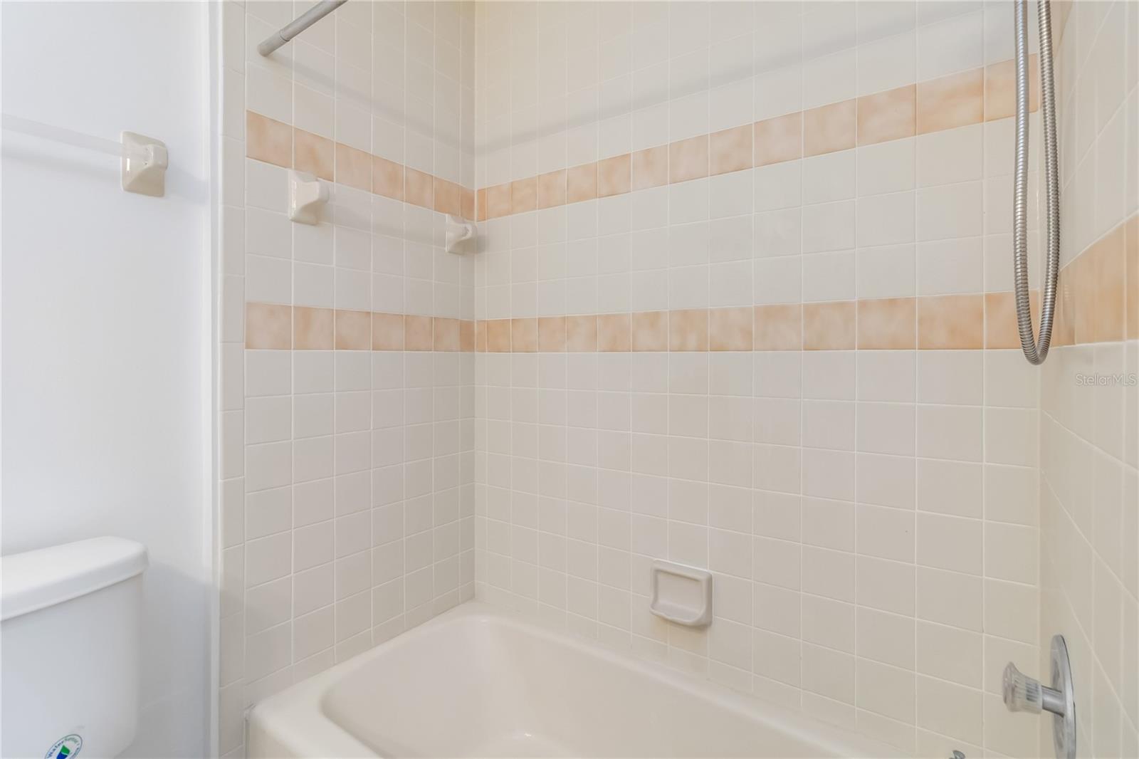 Image 15 of 30 For 4207 Hamilton Court