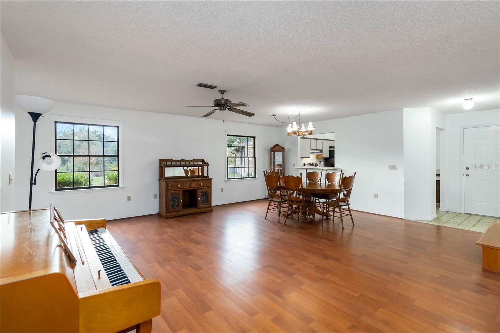 Image 7 of 30 For 4207 Hamilton Court