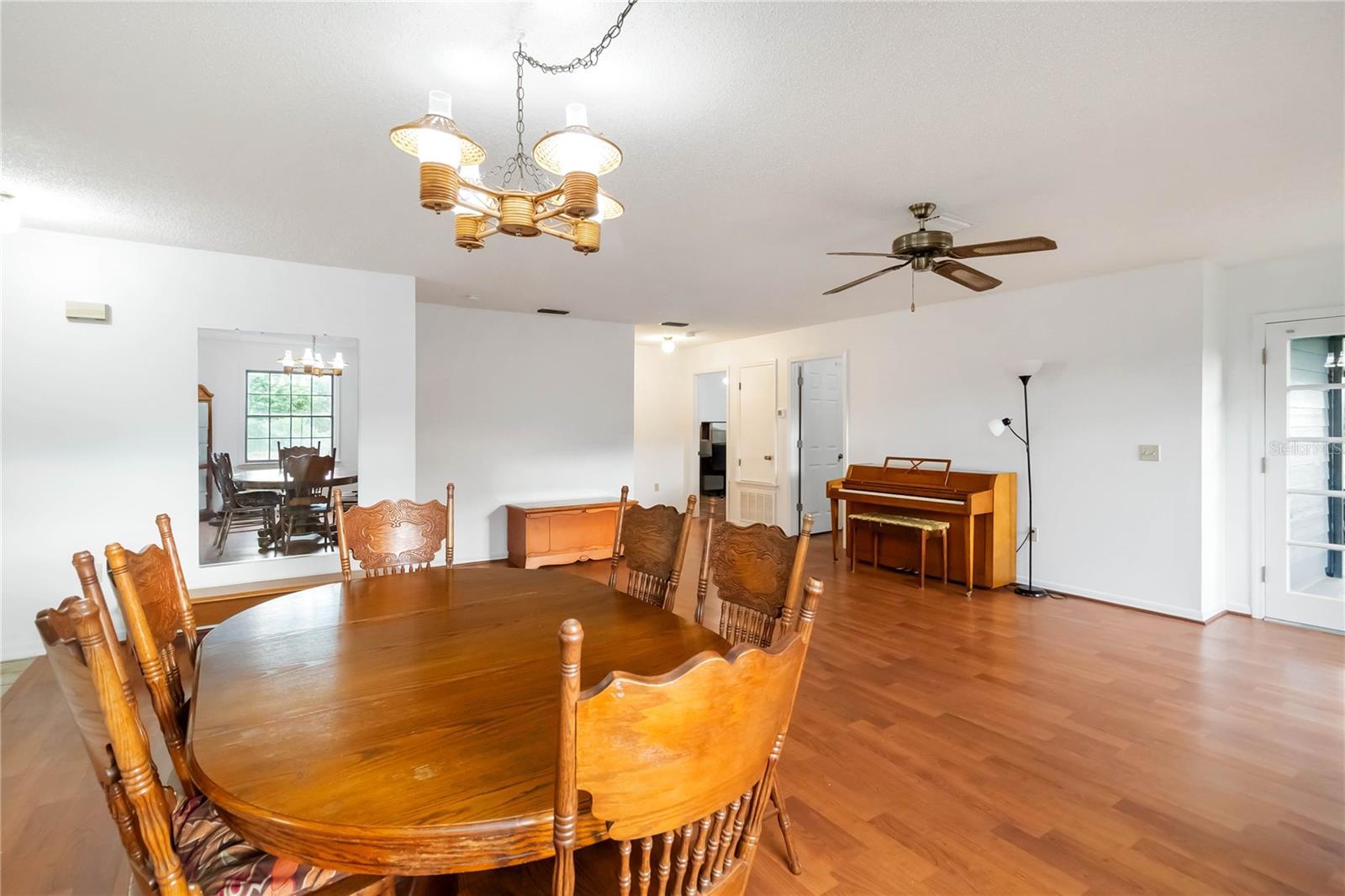 Image 8 of 30 For 4207 Hamilton Court