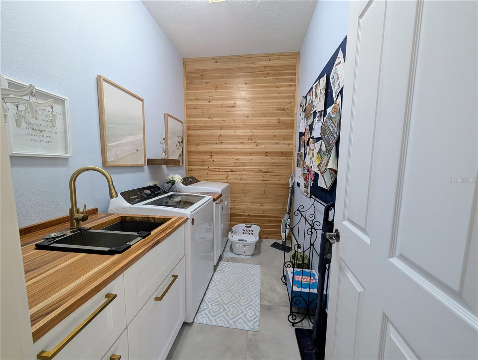 Image 9 of 40 For 7429 Gathering Court