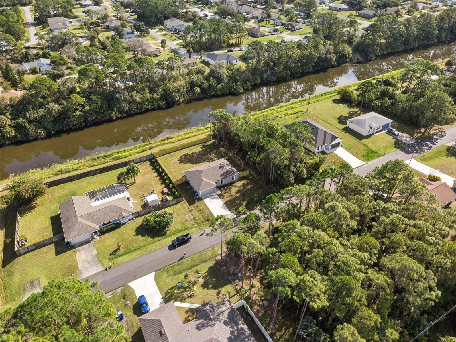 Image 24 of 33 For 701 Tejon Avenue Sw