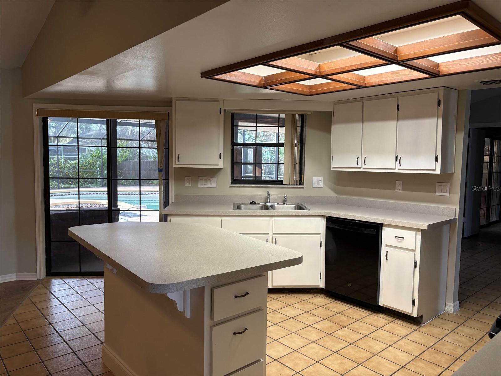 Image 4 of 13 For 510 Simpson Road