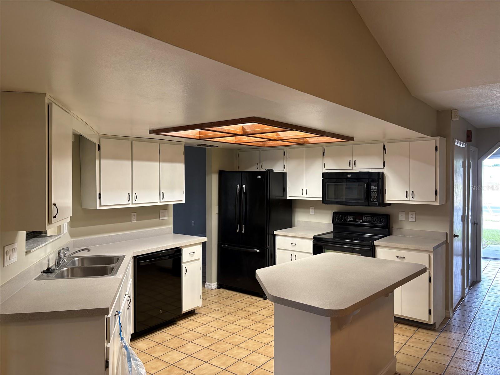 Image 5 of 13 For 510 Simpson Road