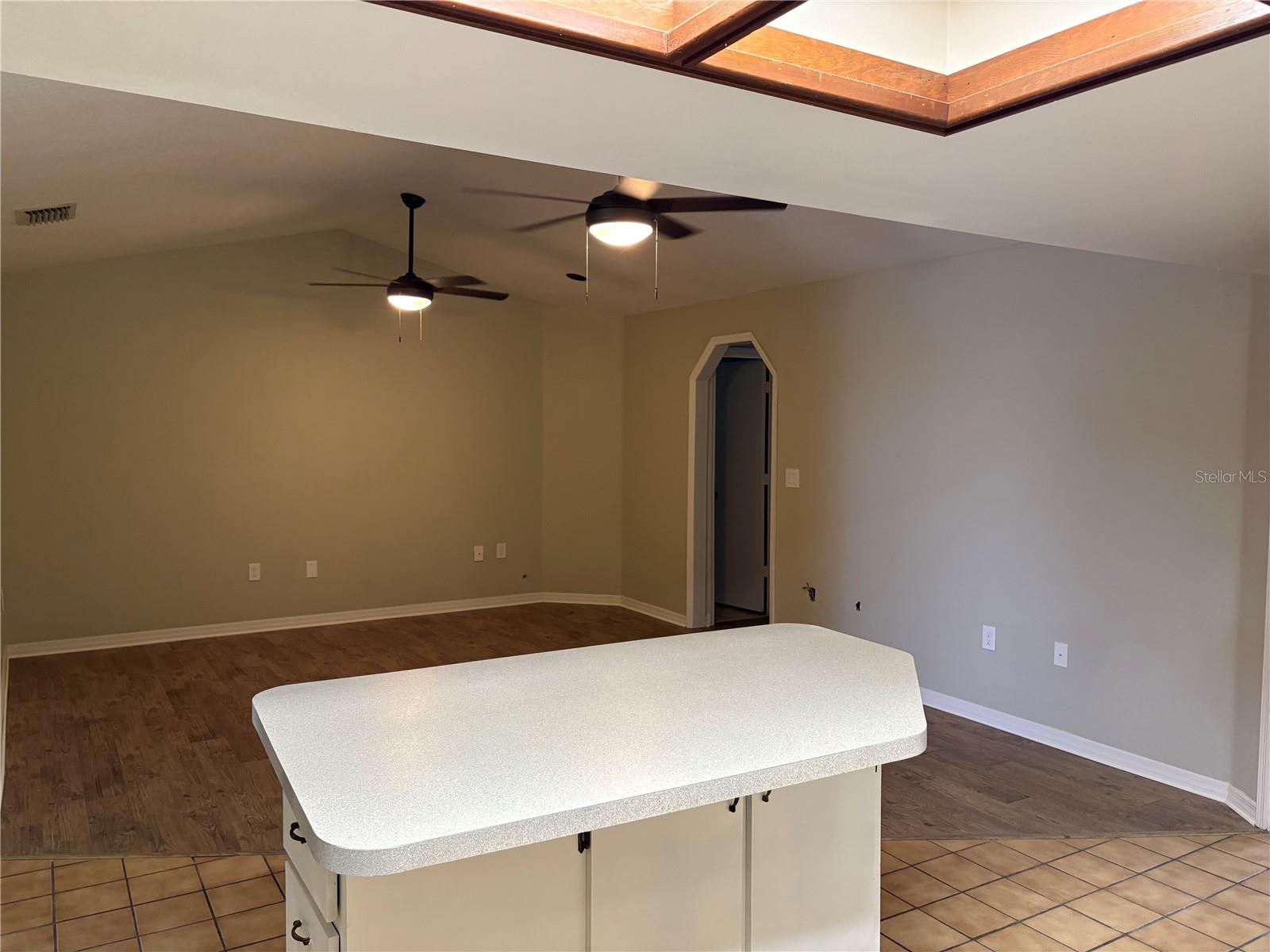 Image 6 of 13 For 510 Simpson Road