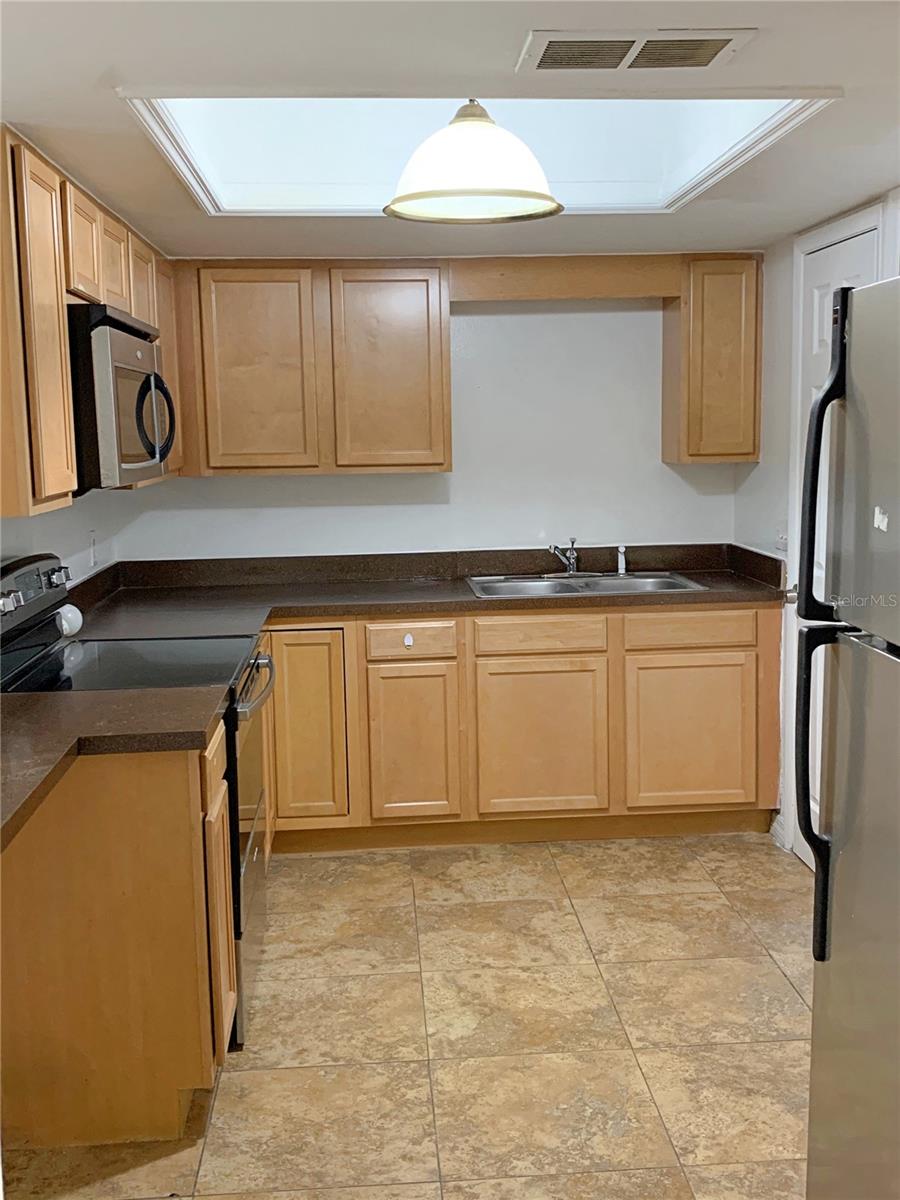 Image 6 of 21 For 9800 Turf Way 2