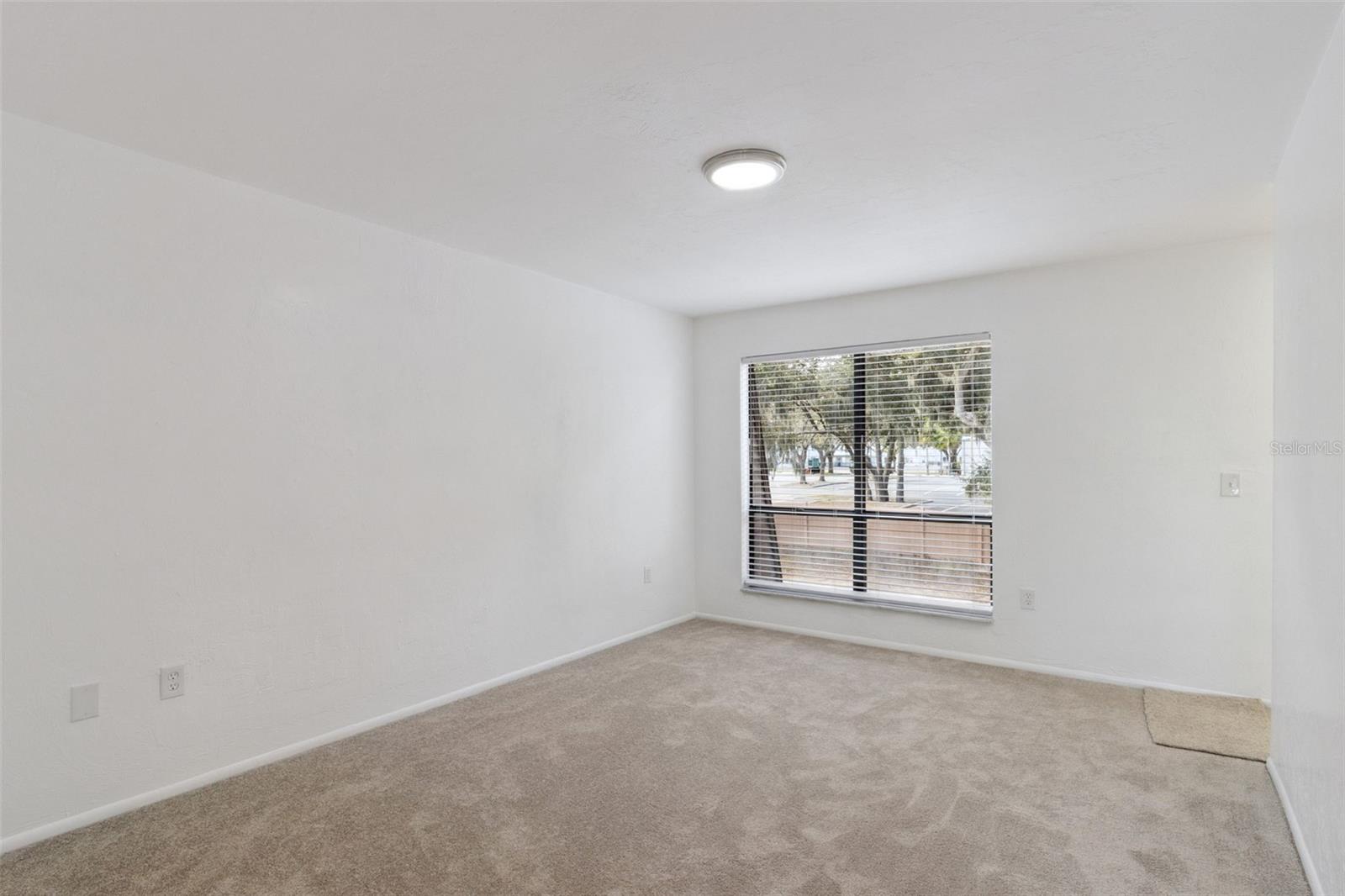 Image 17 of 34 For 1836 Crystal Lake Drive