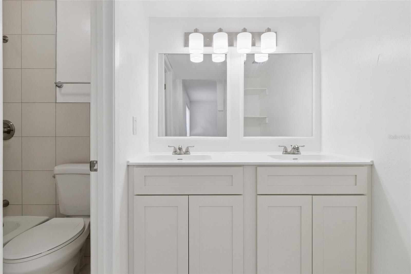 Image 21 of 34 For 1836 Crystal Lake Drive