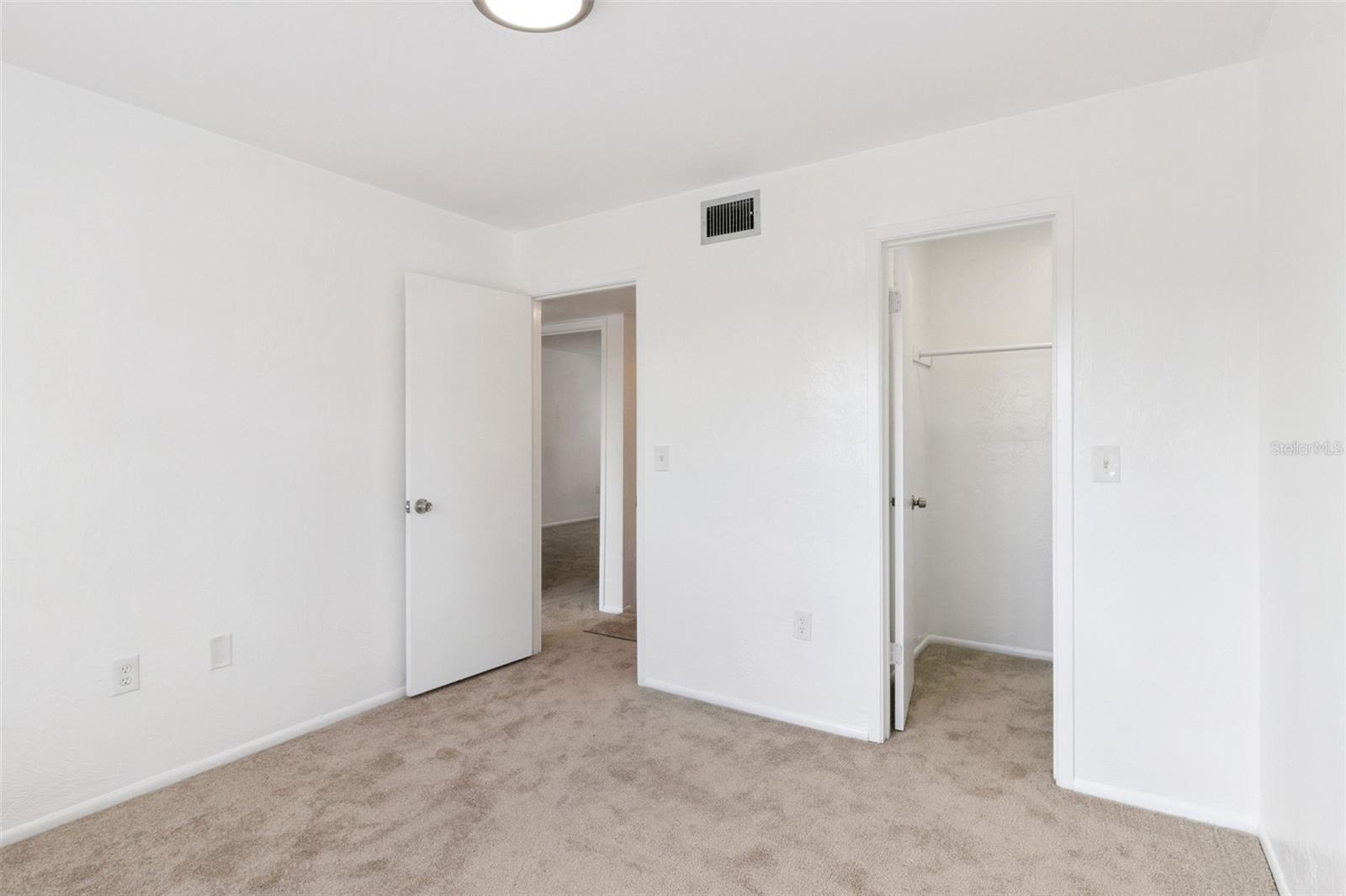 Image 26 of 34 For 1836 Crystal Lake Drive