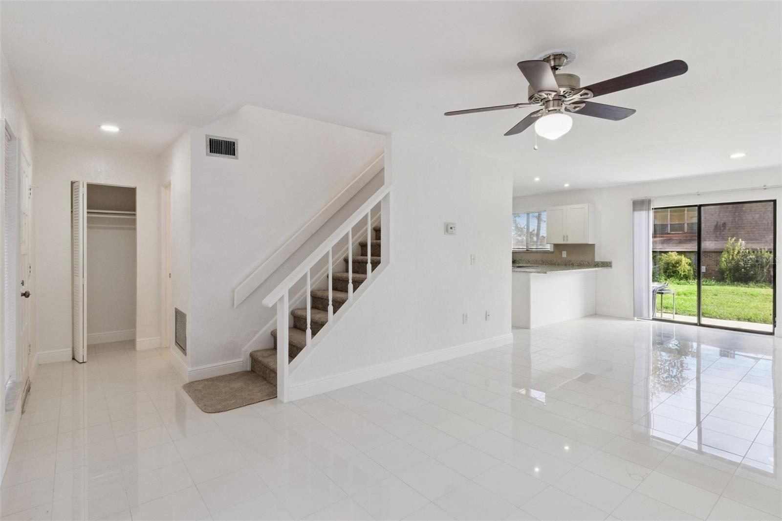 Image 5 of 34 For 1836 Crystal Lake Drive