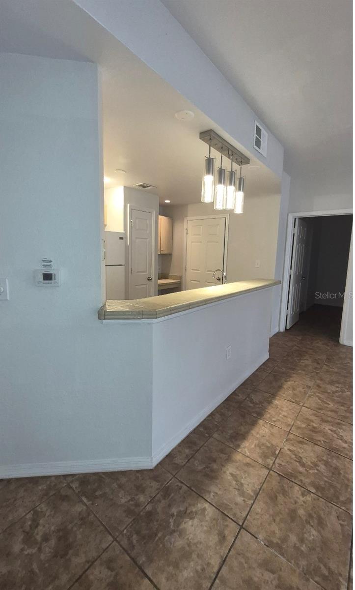 Image 18 of 33 For 1990 Erving Circle 102