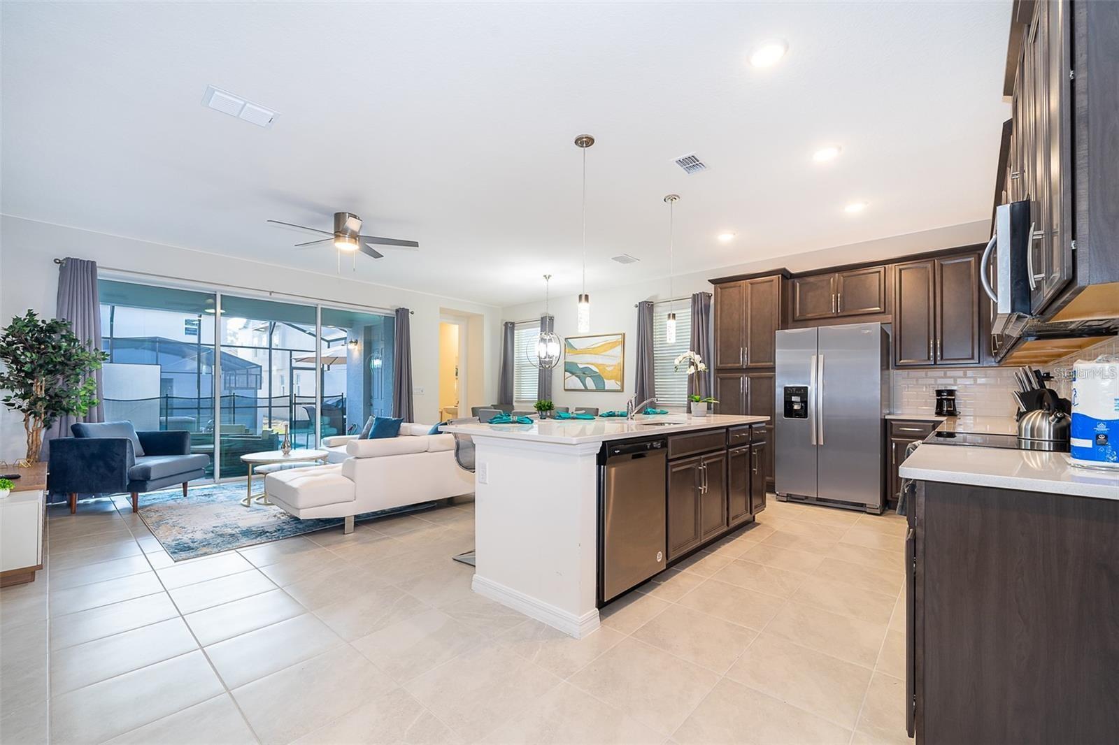 Image 10 of 29 For 1636 Tropical Palms Circle