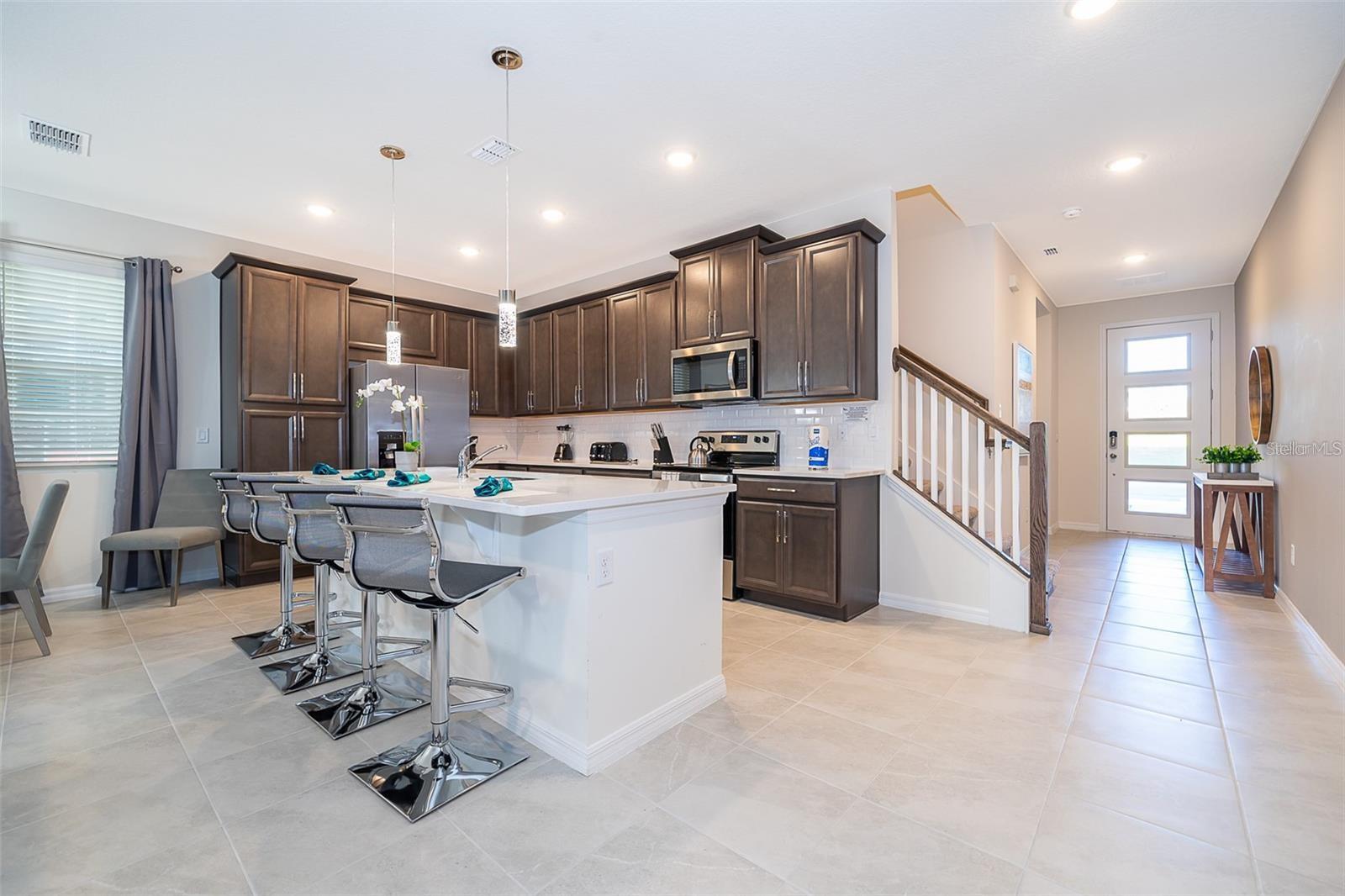 Image 8 of 29 For 1636 Tropical Palms Circle