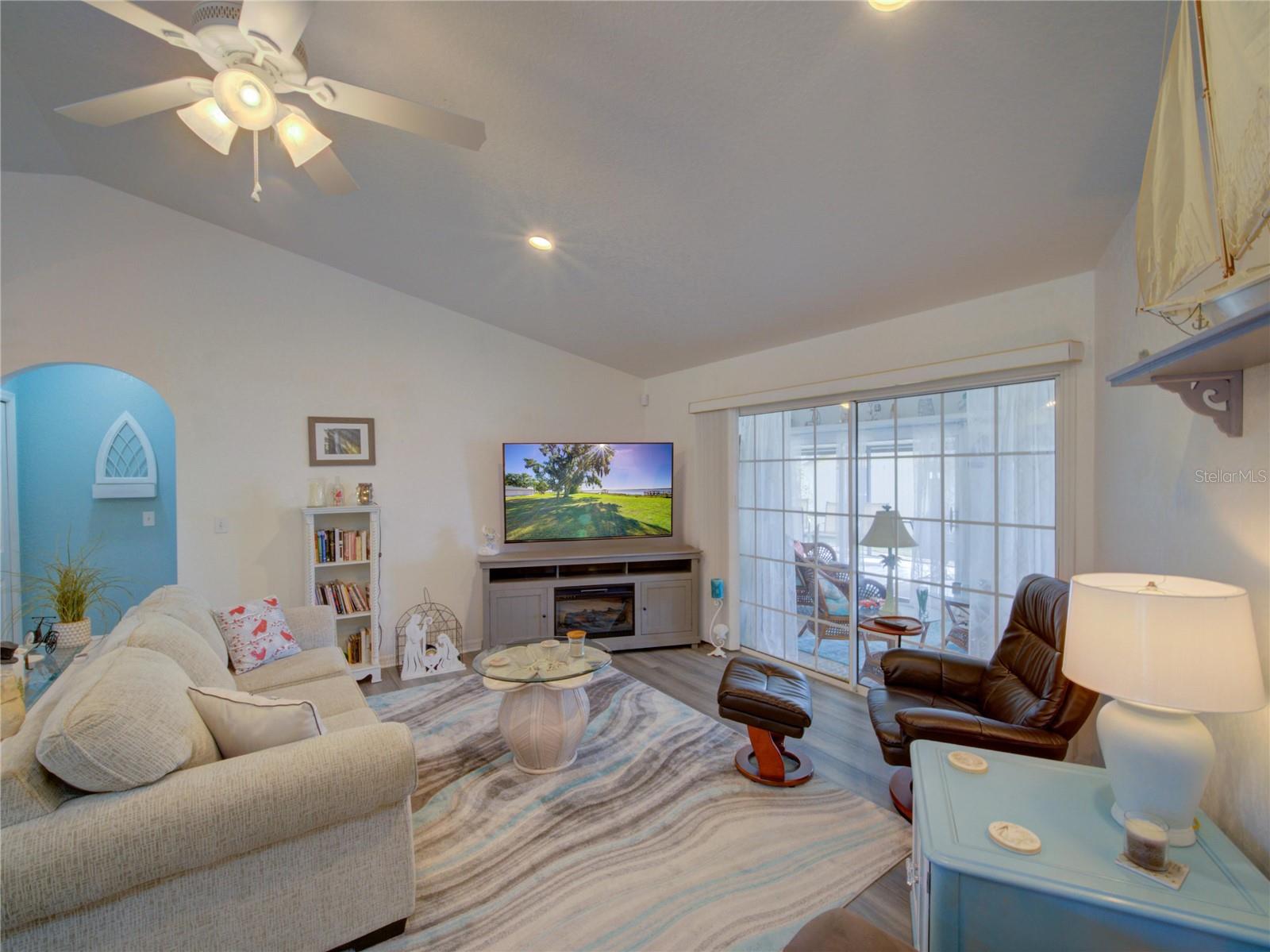 Image 7 of 54 For 739 Lake Reedy Boulevard