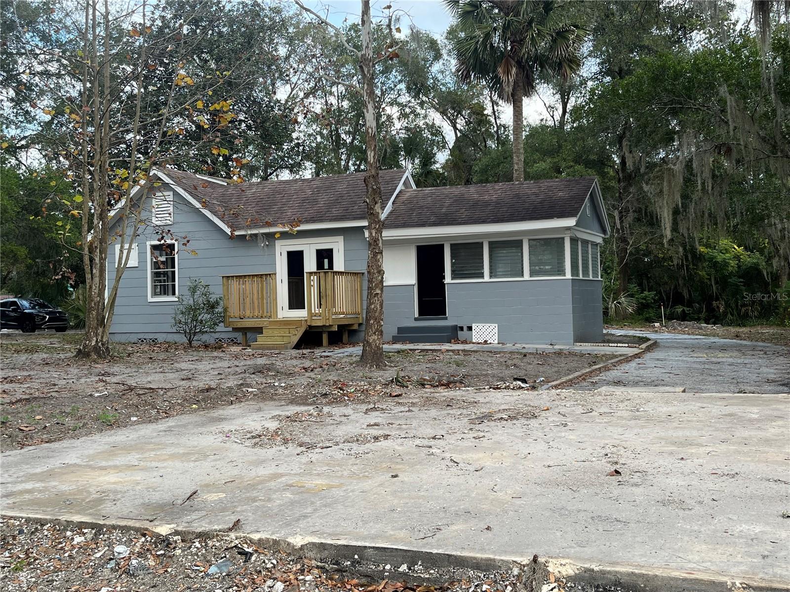 Image 22 of 76 For 704 Euclid Avenue