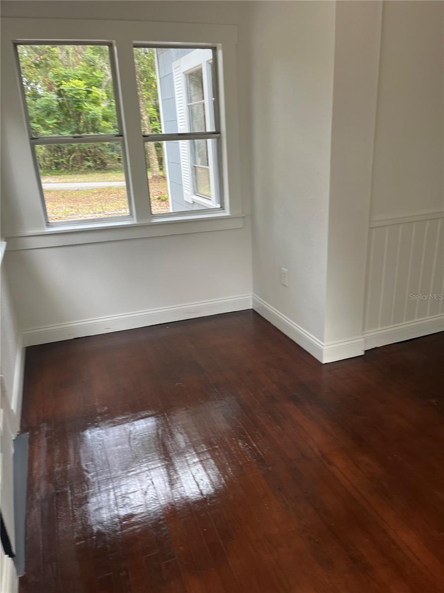 Image 33 of 76 For 704 Euclid Avenue