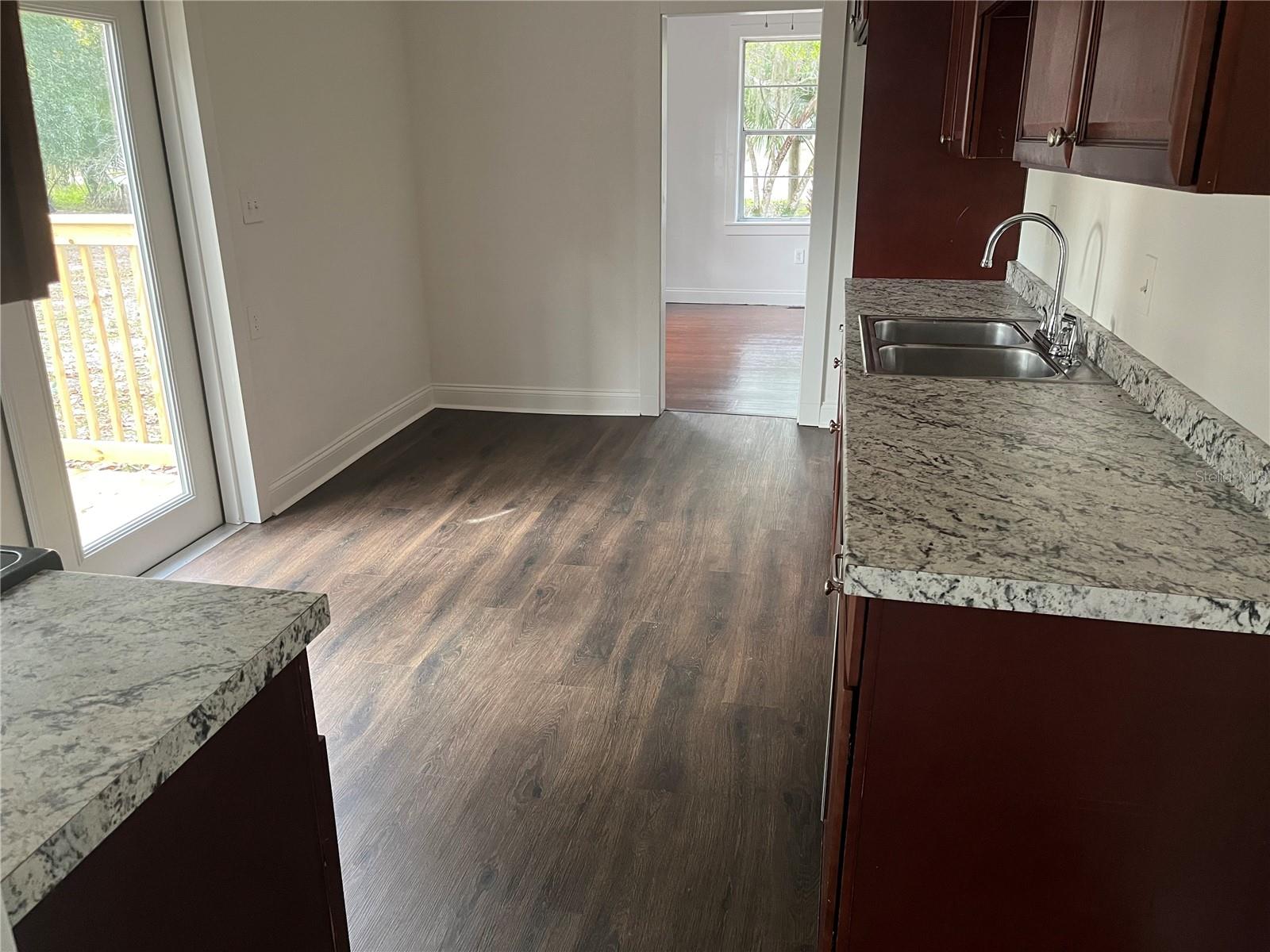 Image 45 of 76 For 704 Euclid Avenue