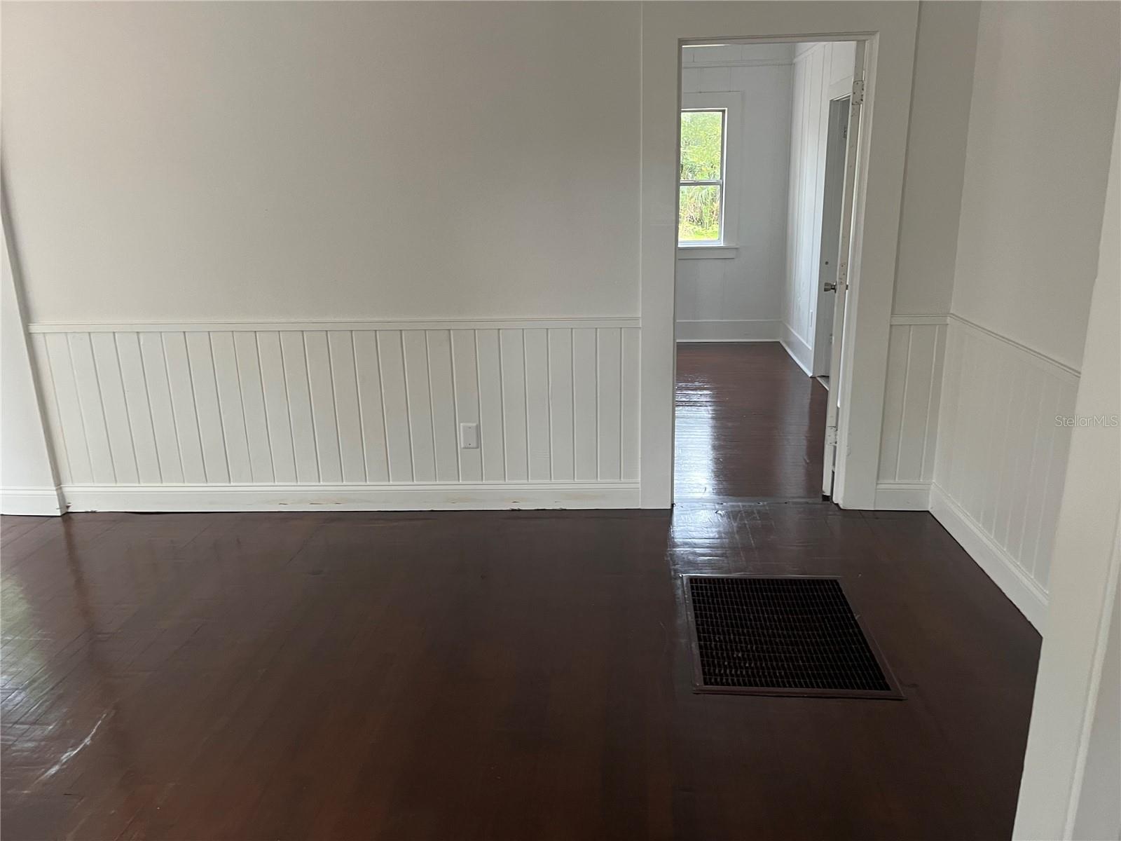 Image 49 of 76 For 704 Euclid Avenue