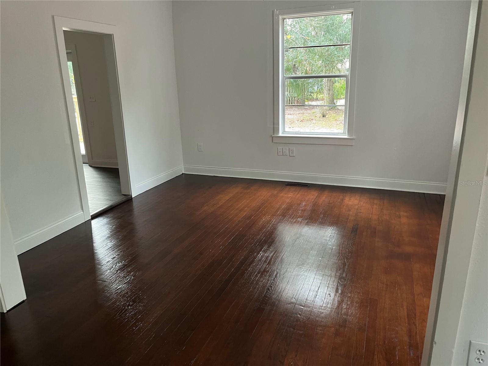 Image 53 of 76 For 704 Euclid Avenue