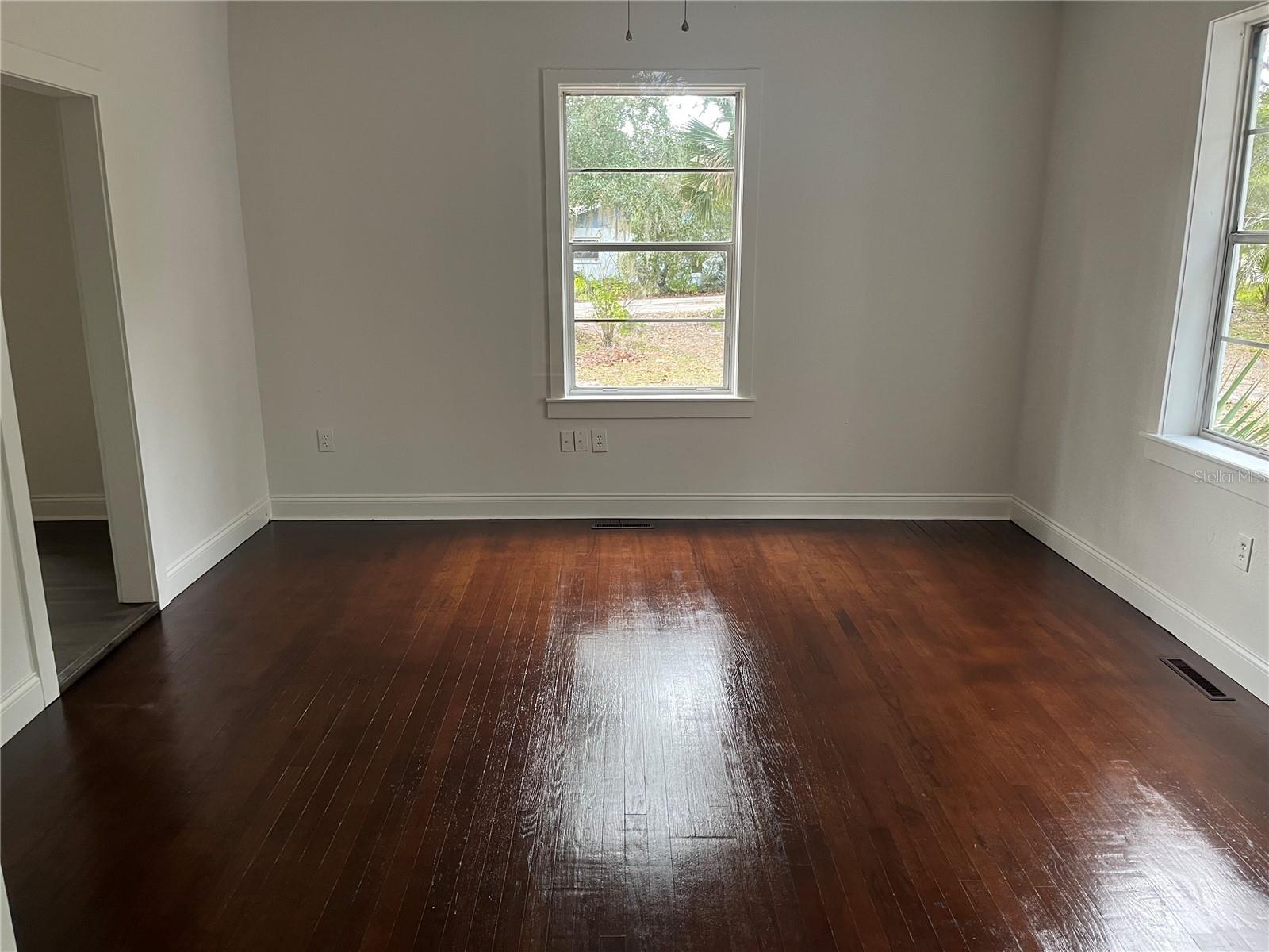 Image 59 of 76 For 704 Euclid Avenue