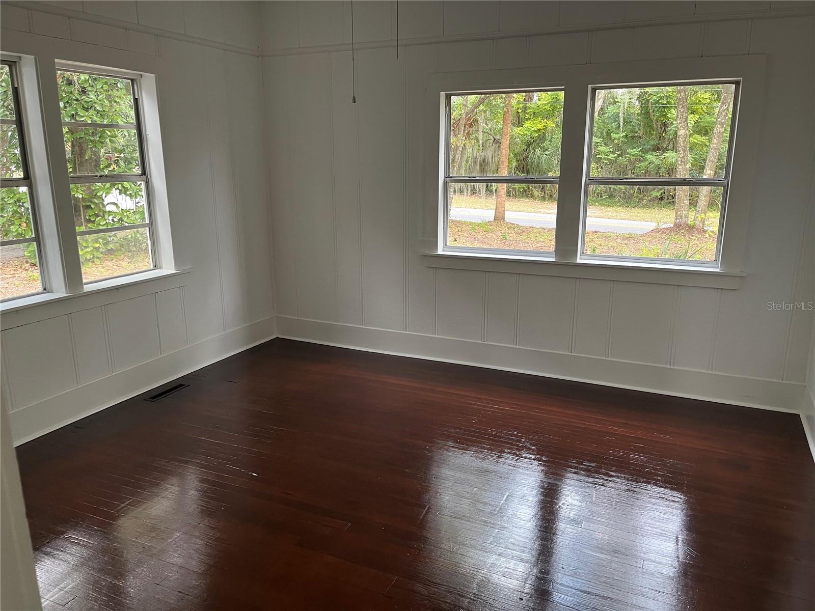 Image 61 of 76 For 704 Euclid Avenue