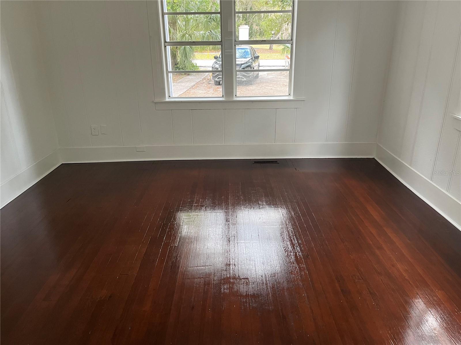 Image 62 of 76 For 704 Euclid Avenue