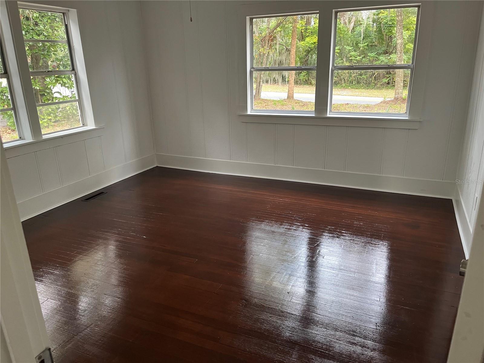 Image 64 of 76 For 704 Euclid Avenue