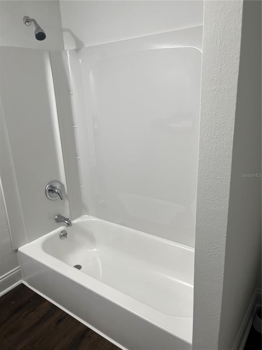 Image 68 of 76 For 704 Euclid Avenue