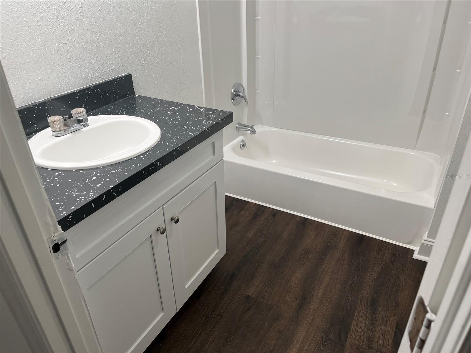 Image 70 of 76 For 704 Euclid Avenue