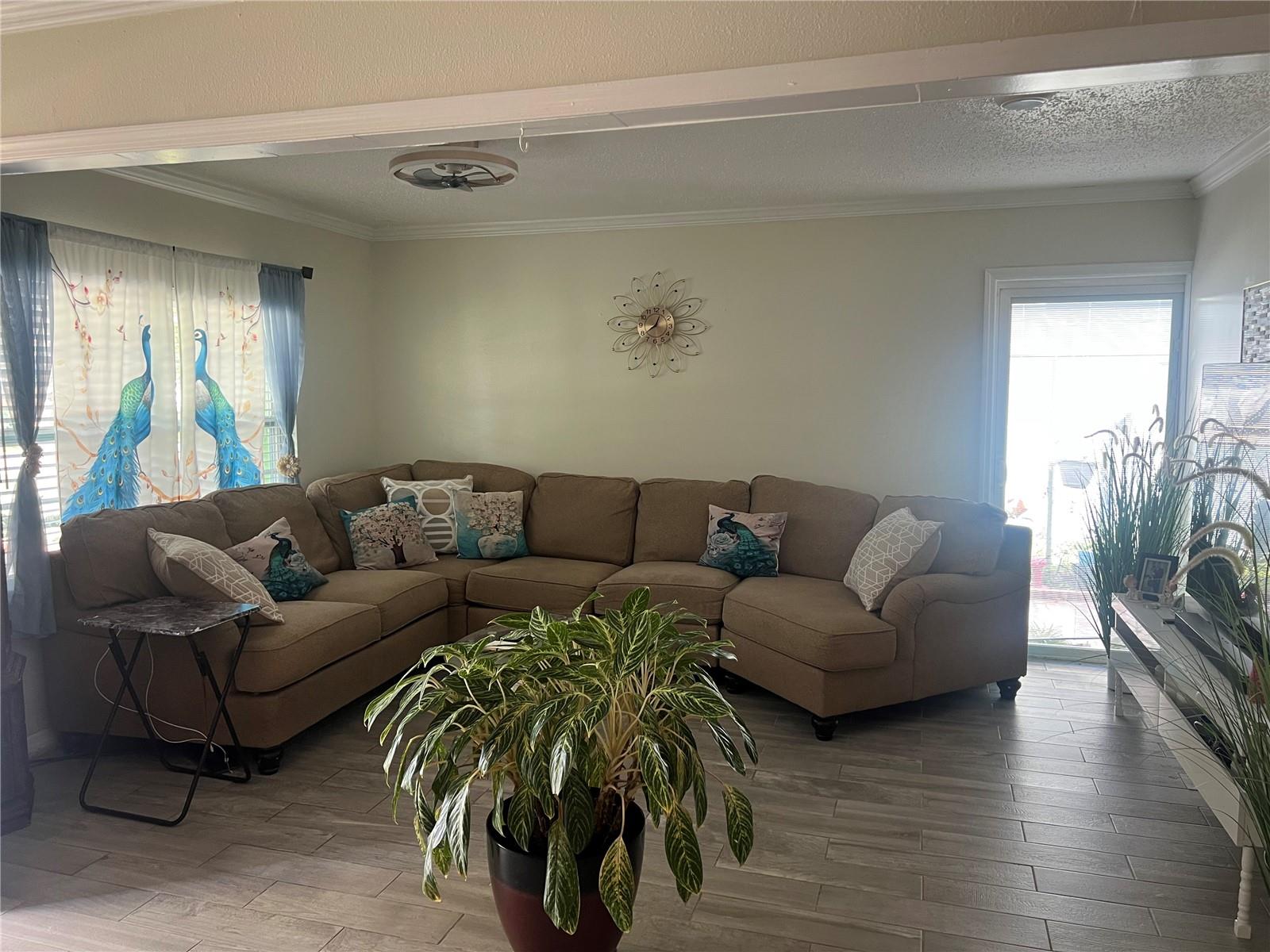 Image 5 of 8 For 1315 Poppy Avenue