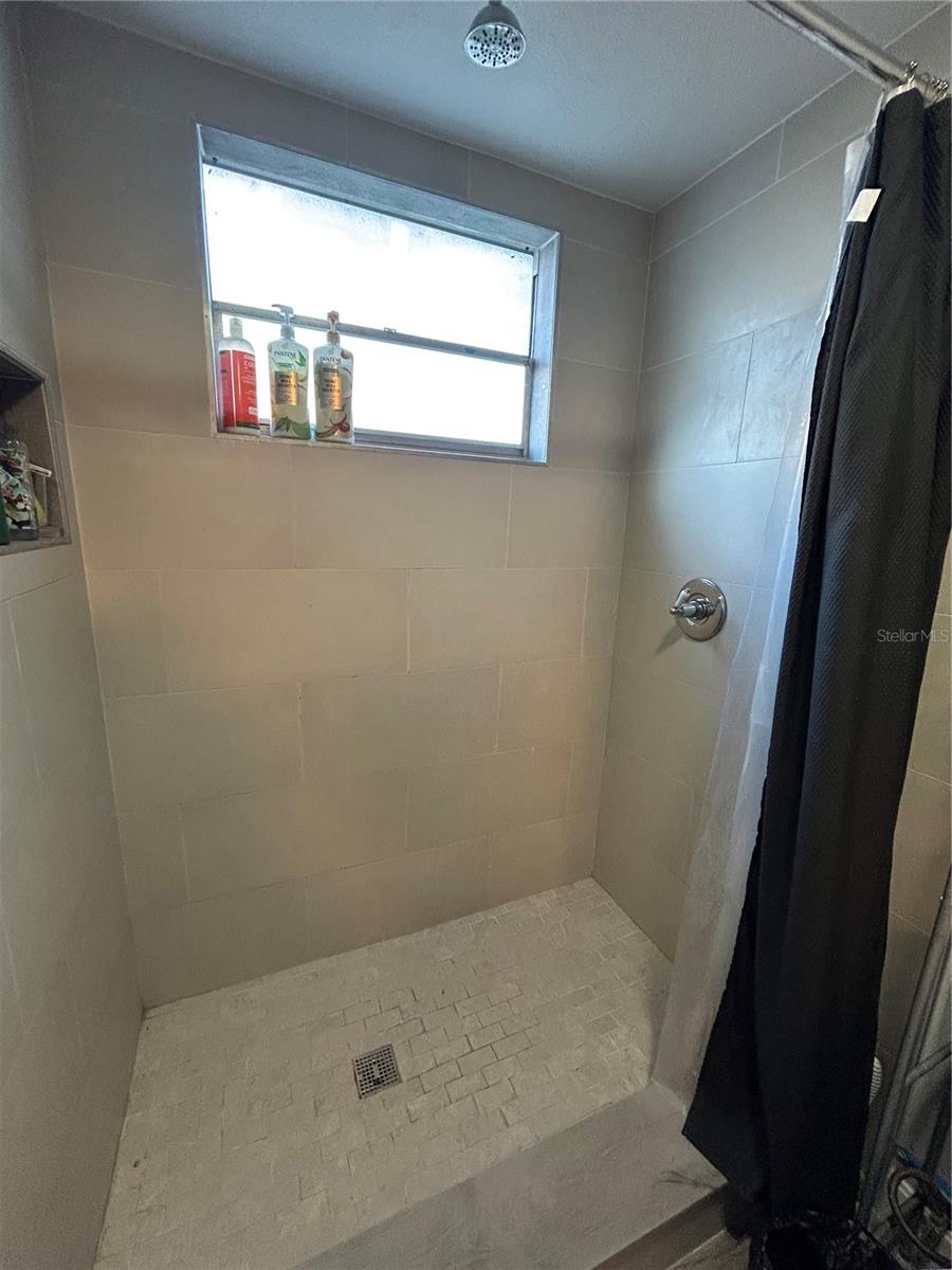 Image 33 of 57 For 1737 Peachwood Lane