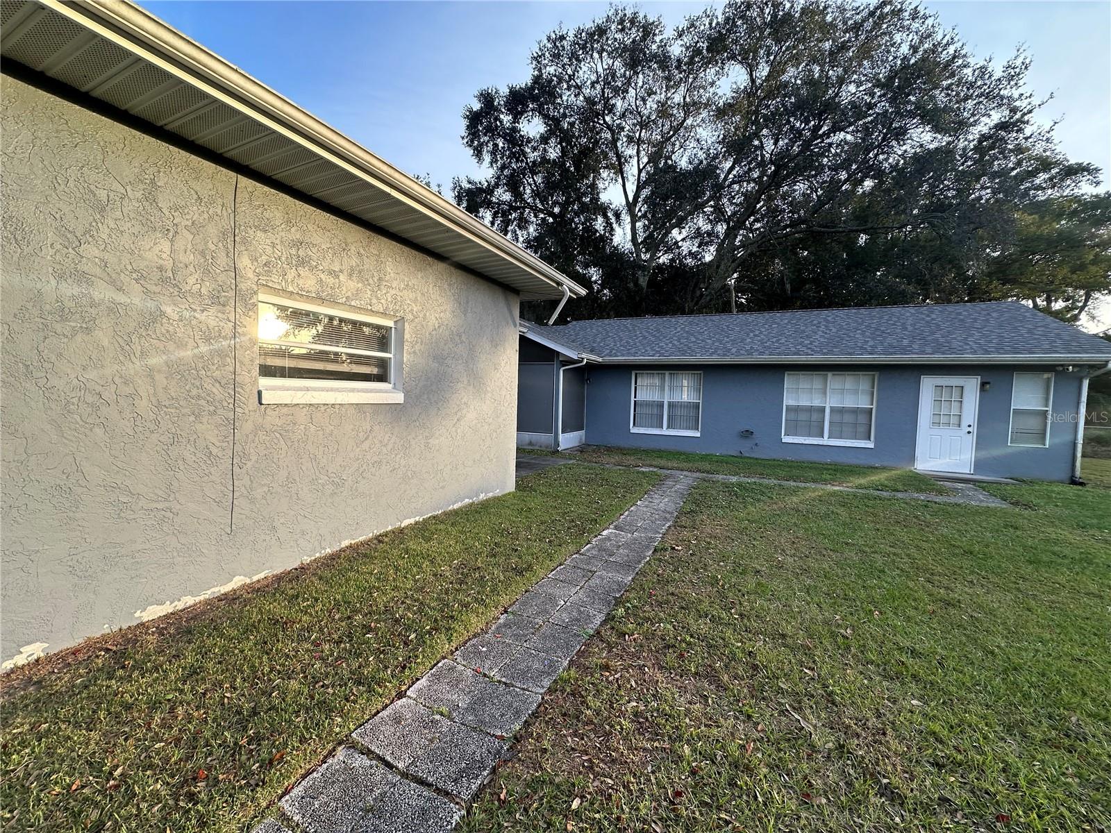 Image 10 of 44 For 1002 Shawnda Lane