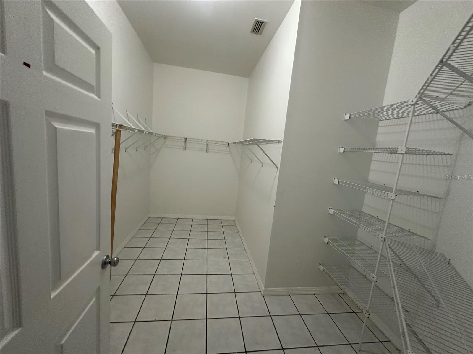 Image 28 of 44 For 1002 Shawnda Lane