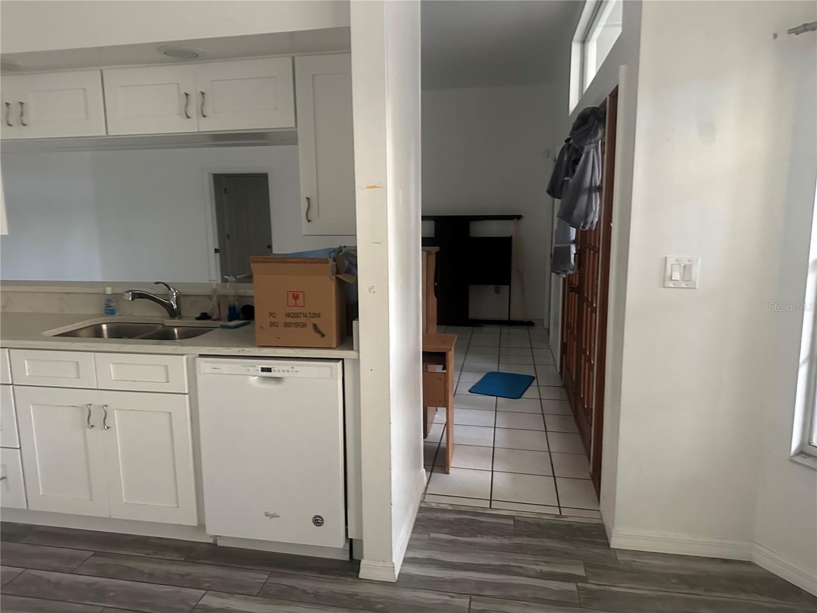 Image 35 of 44 For 1002 Shawnda Lane