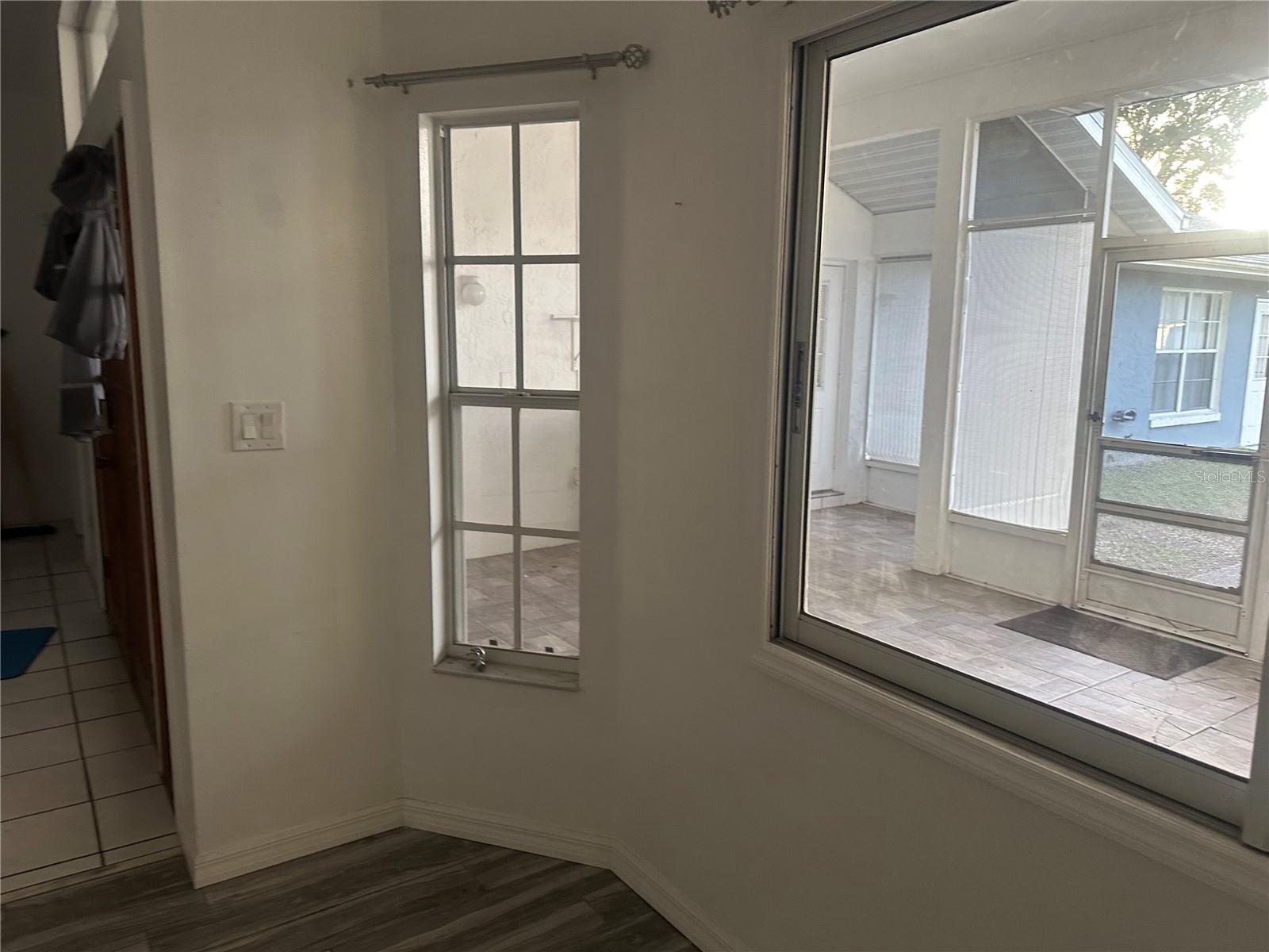 Image 36 of 44 For 1002 Shawnda Lane