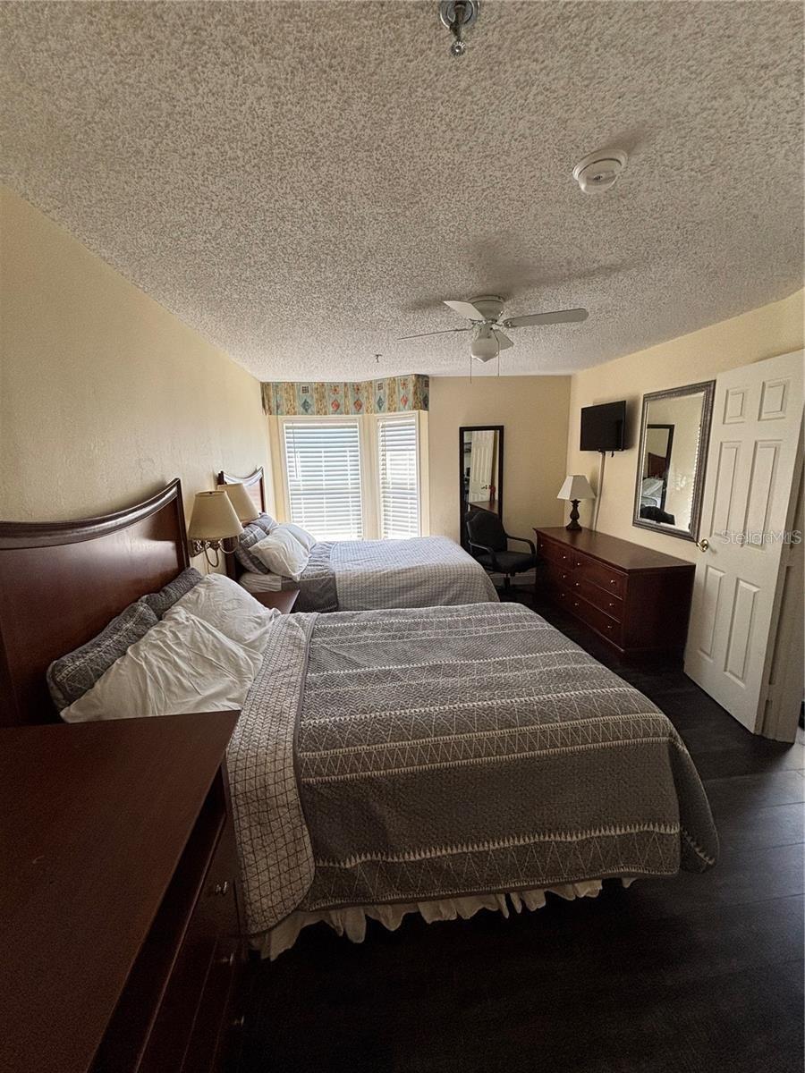 Image 11 of 20 For 3100 Parkway Boulevard 123