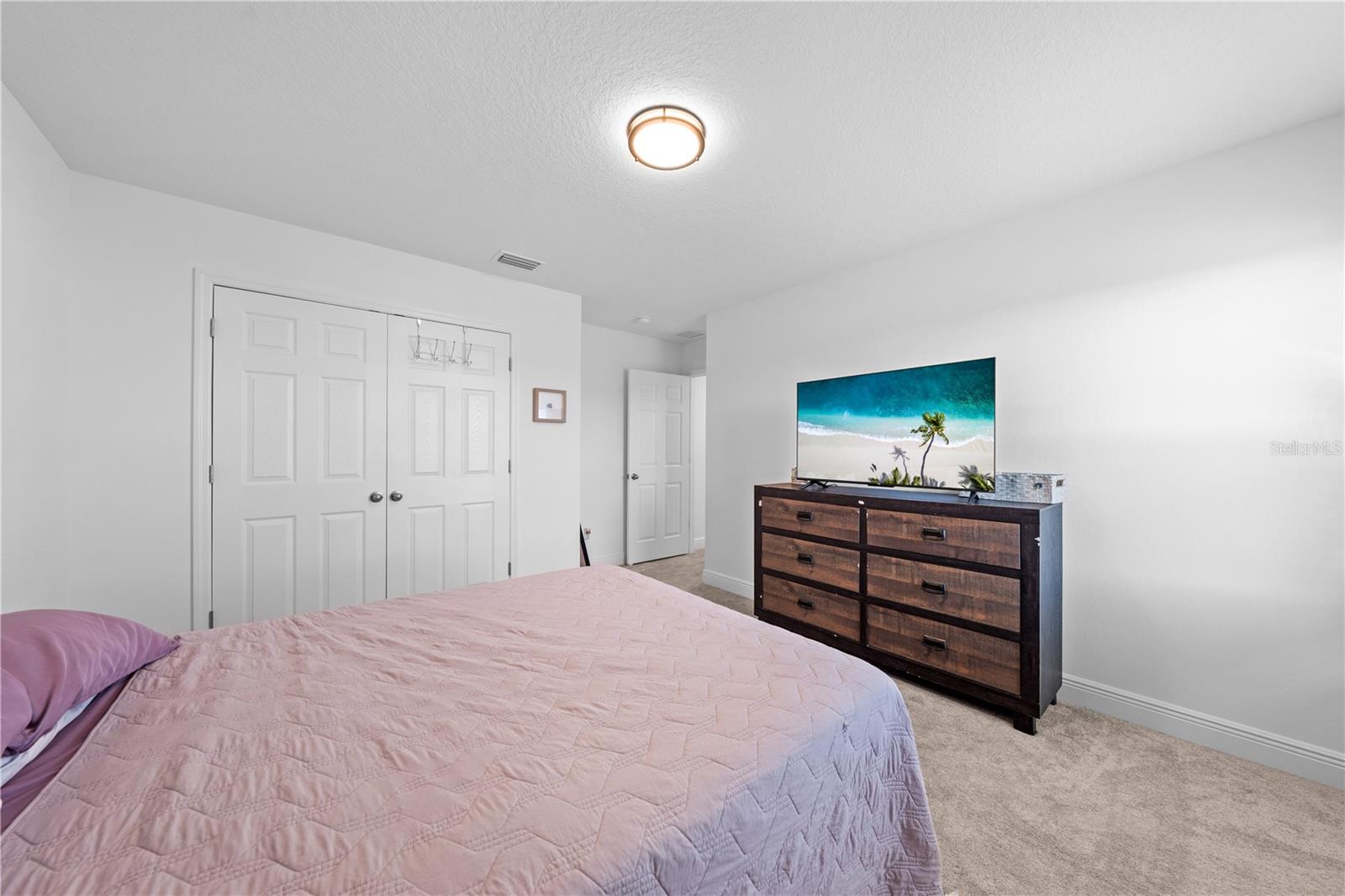 Image 12 of 80 For 5056 Center Court