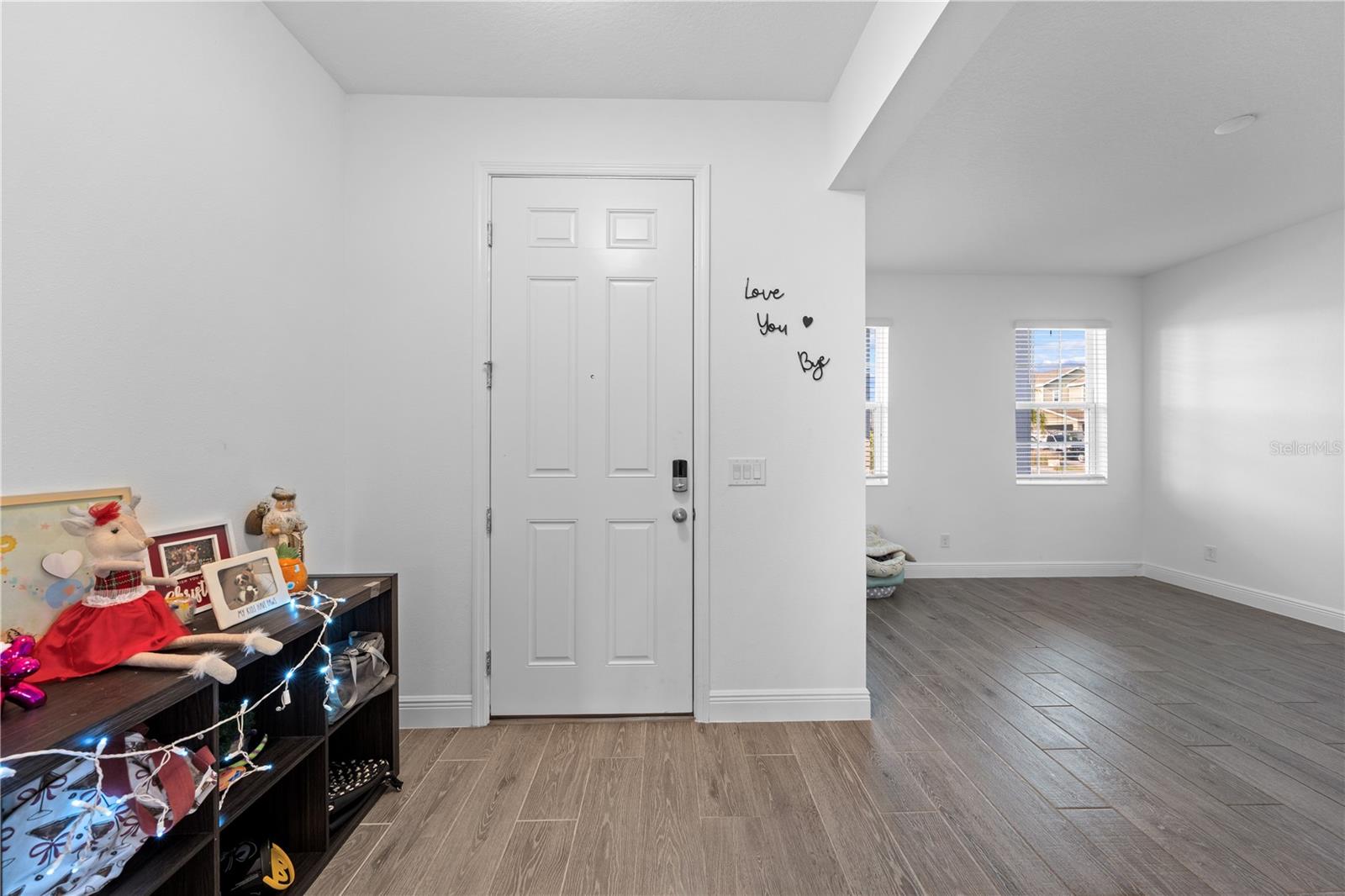 Image 31 of 80 For 5056 Center Court