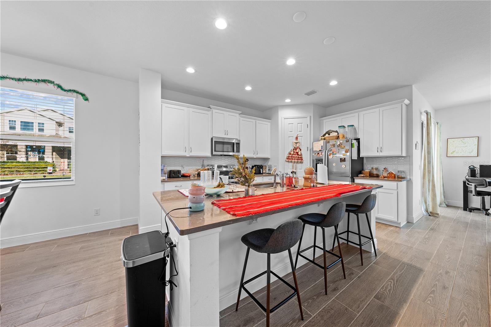 Image 41 of 80 For 5056 Center Court