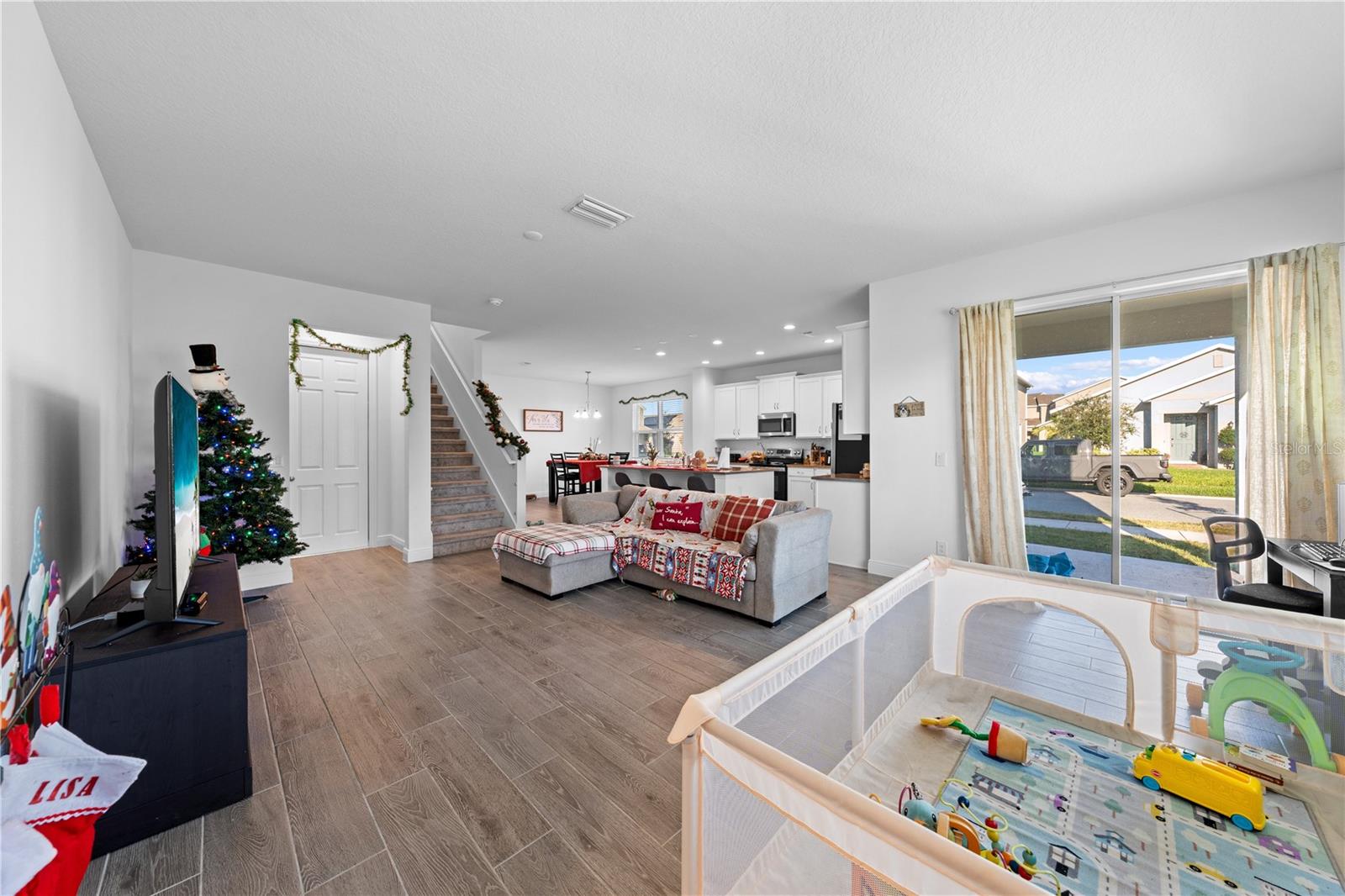 Image 43 of 80 For 5056 Center Court