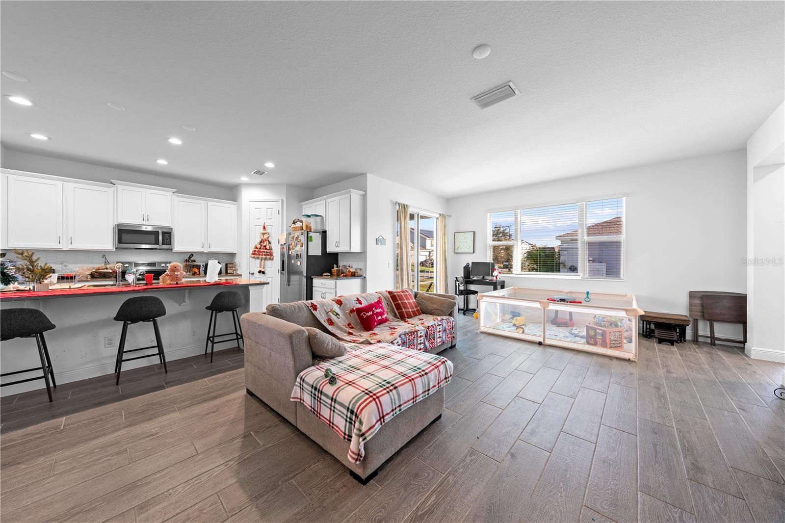 Image 45 of 80 For 5056 Center Court