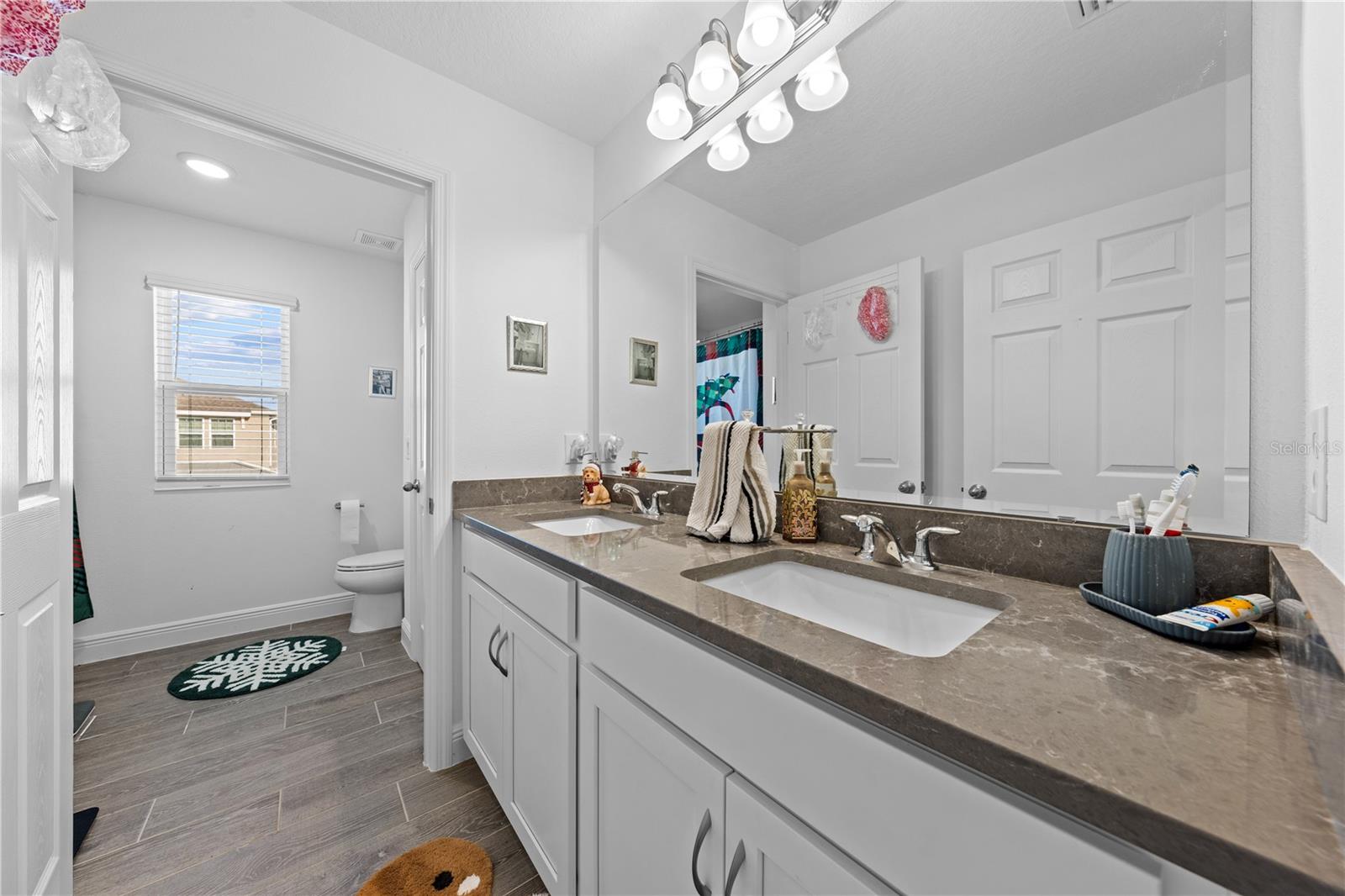 Image 7 of 80 For 5056 Center Court