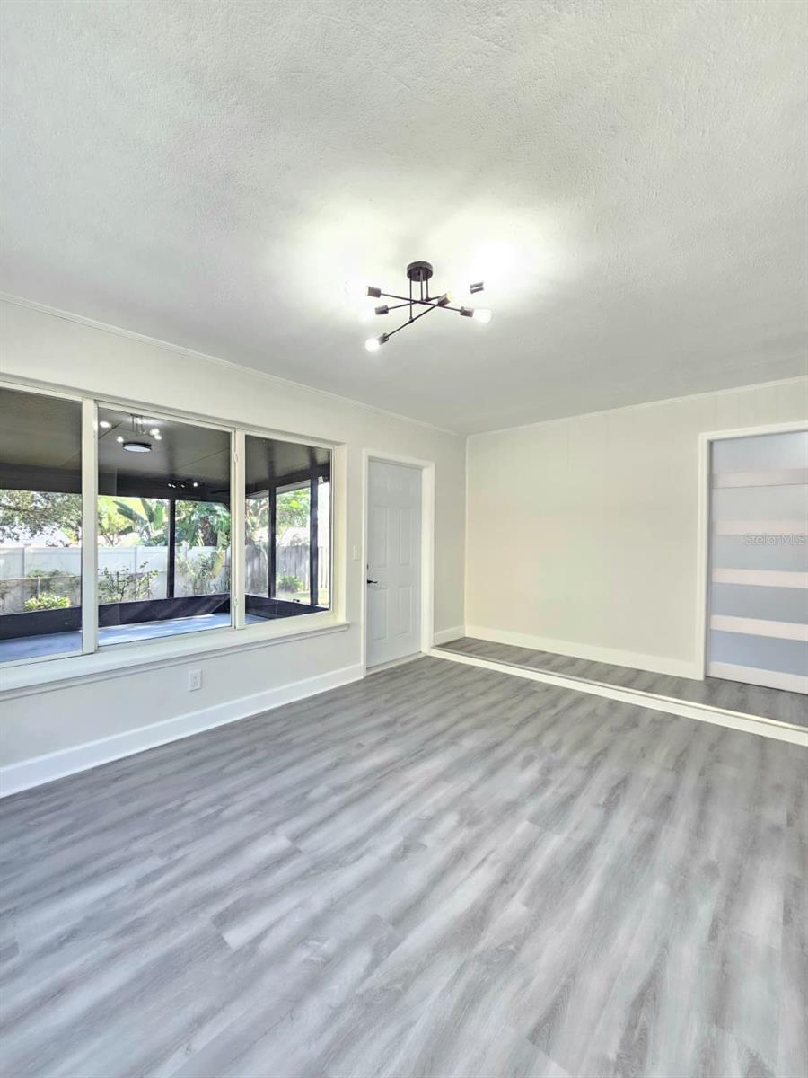 Image 17 of 38 For 805 Highland Terrace