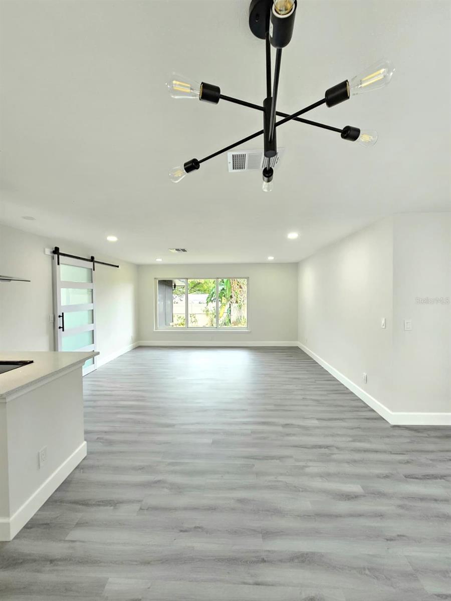 Image 20 of 38 For 805 Highland Terrace