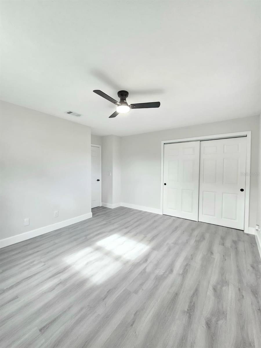 Image 22 of 38 For 805 Highland Terrace