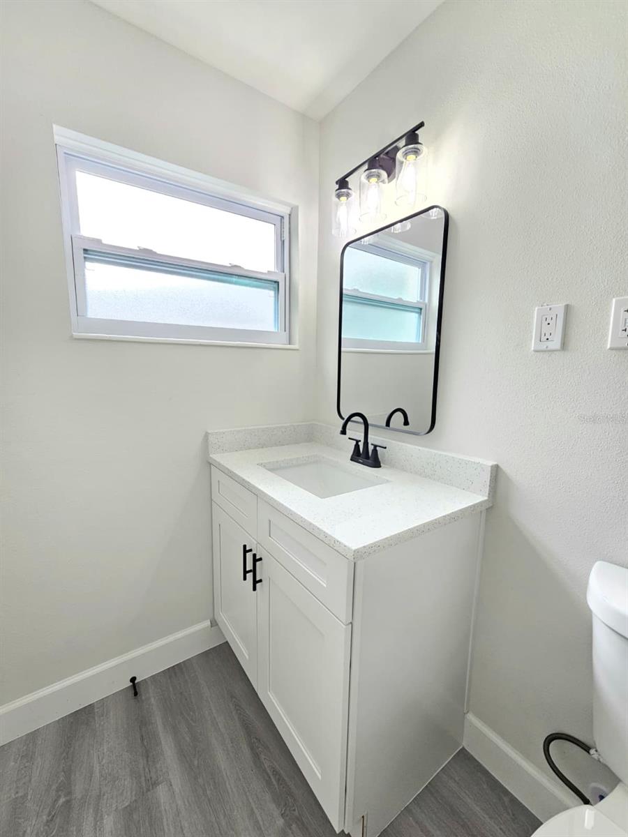 Image 25 of 38 For 805 Highland Terrace